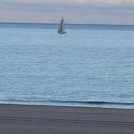 Chambres D'Hotes Un Ete Sans Fin A 50 M De La Plage A Canet Plage Esterno foto